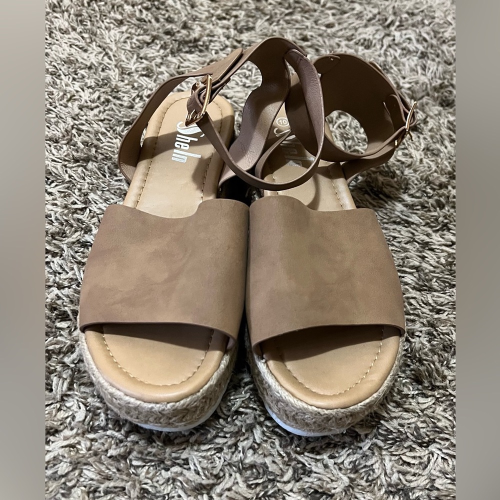SHEIN Tan Platform Sandals